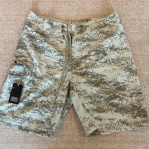 Mens Columbia PFG Shorts with built in bottle opener